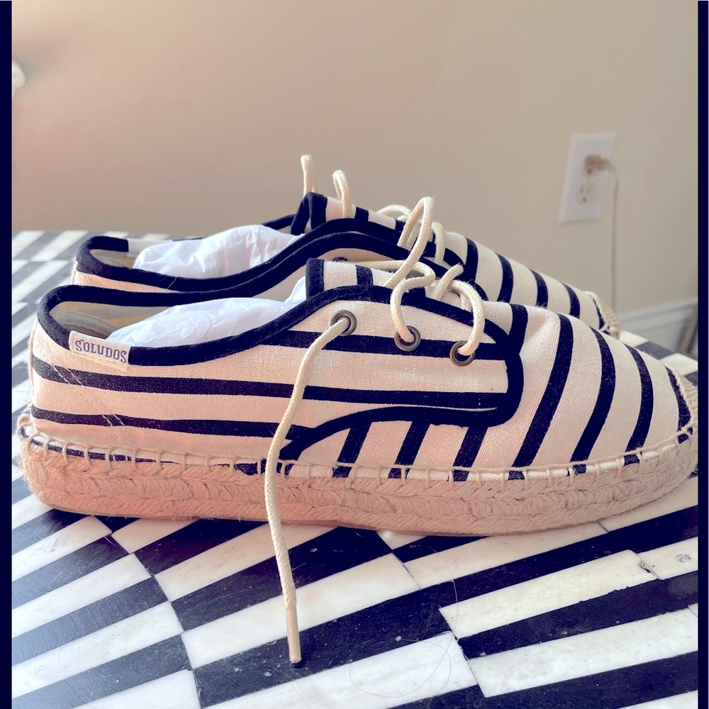 Soludos black & tan lace-up espadrilles